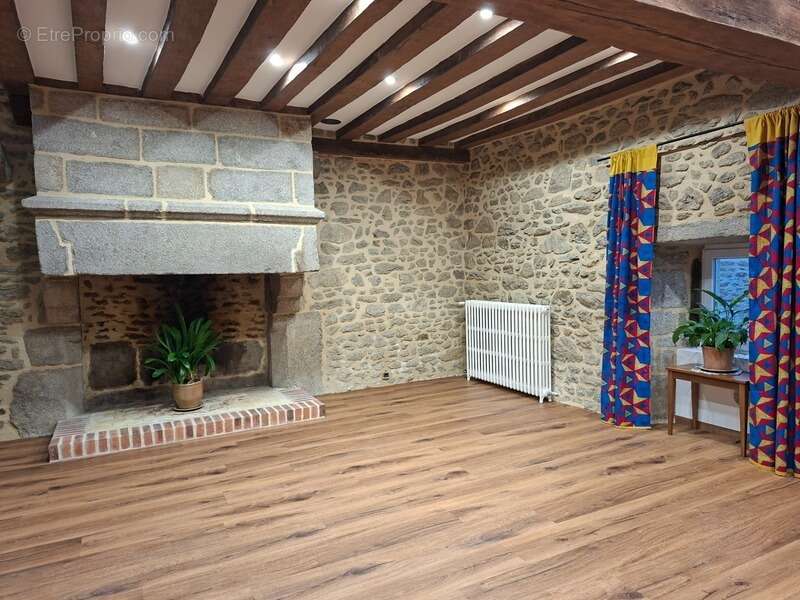 Maison à MARCILLE-LA-VILLE