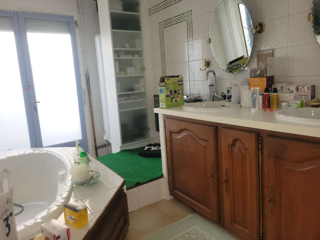 Appartement à MORNANT