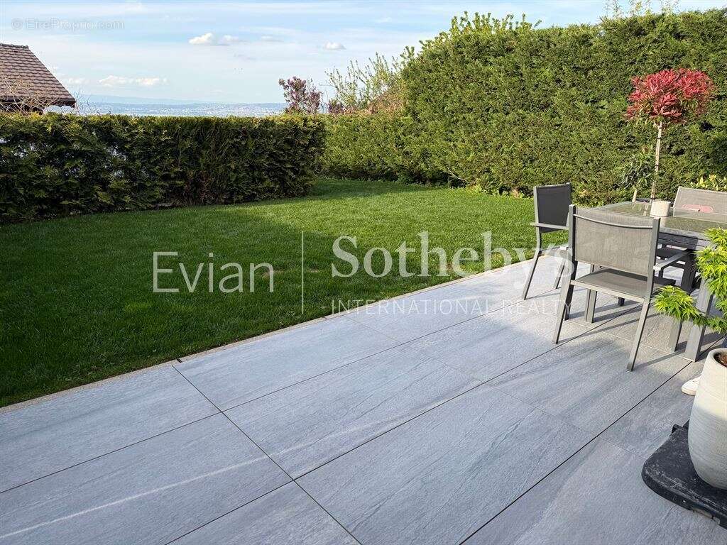 Appartement à EVIAN-LES-BAINS