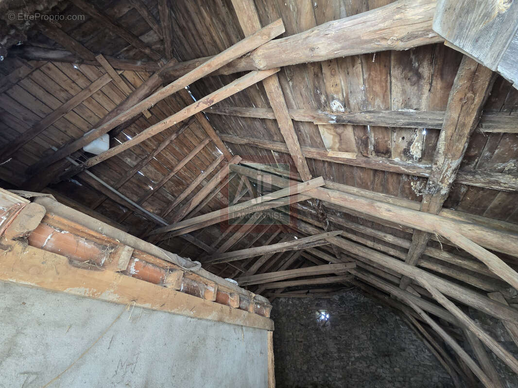 Maison en pierres à rénover - photo 10