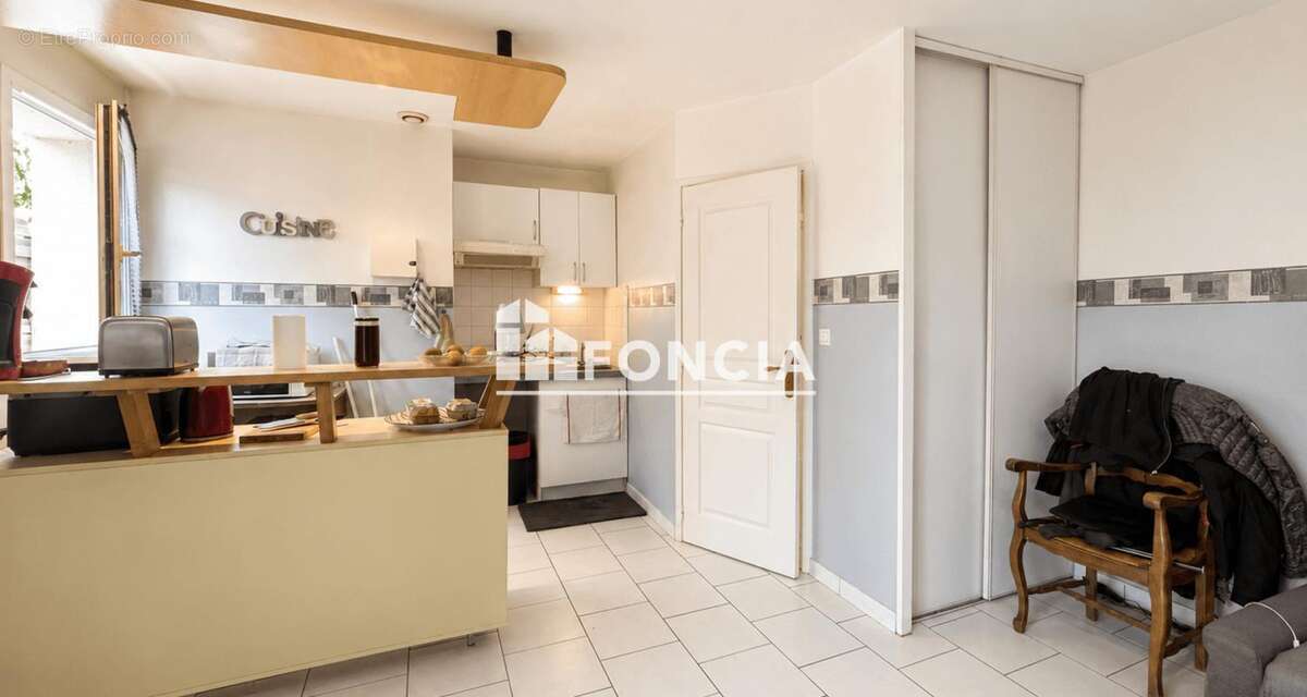Appartement à CORMELLES-LE-ROYAL