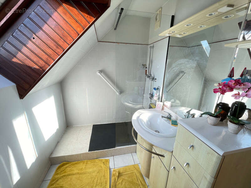 Maison à VERRIERES-LE-BUISSON