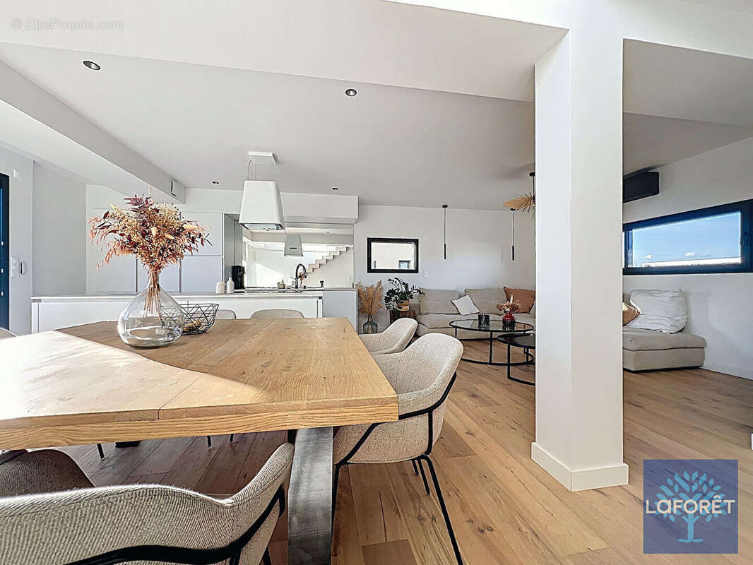 Maison à SAINTE-FOY-D'AIGREFEUILLE