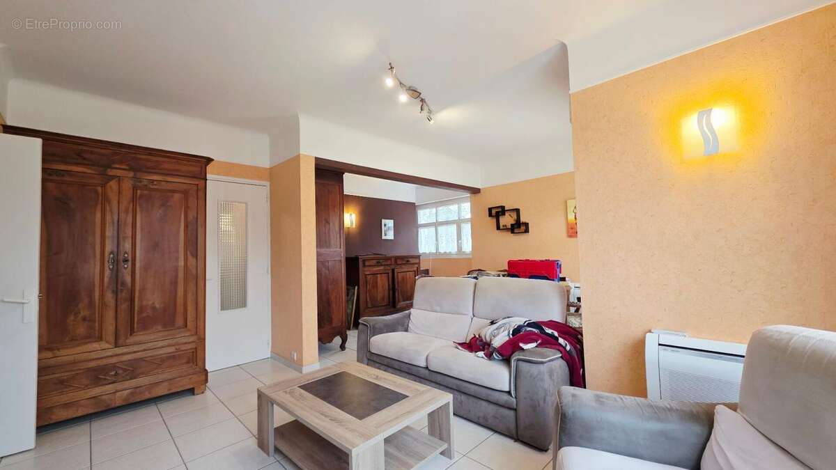 Maison à MEHUN-SUR-YEVRE