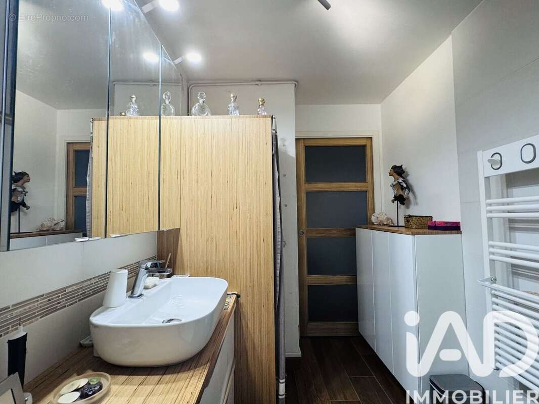 Photo 9 - Appartement à RUEIL-MALMAISON