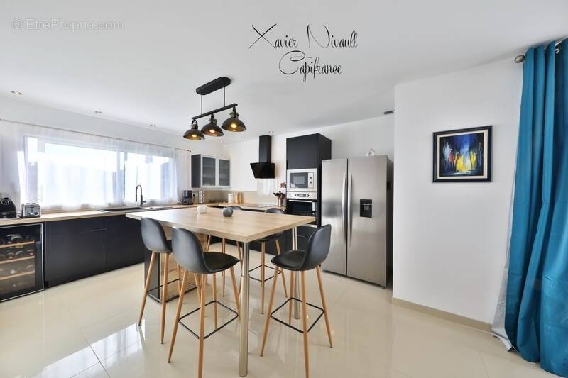 Maison à CHARNAY-LES-MACON