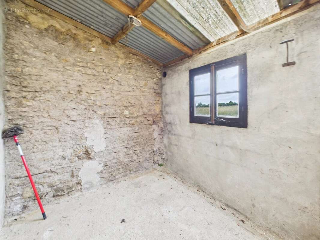 Maison à DOMPIERRE-EN-MORVAN