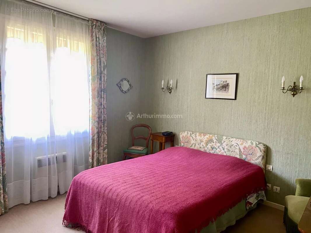 Maison à LA CHARTRE-SUR-LE-LOIR