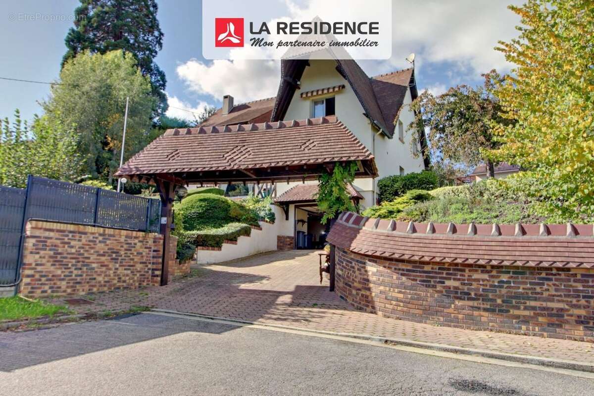 Maison à SAINT-OUEN-DU-TILLEUL