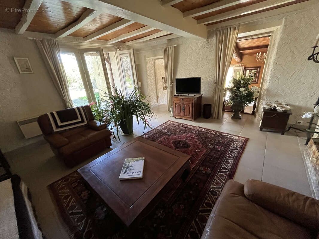 ref 72220 THOUARS Belle maison de 172 m2 dans cadre agréable et calme avec vue sur la campagne - photo 9