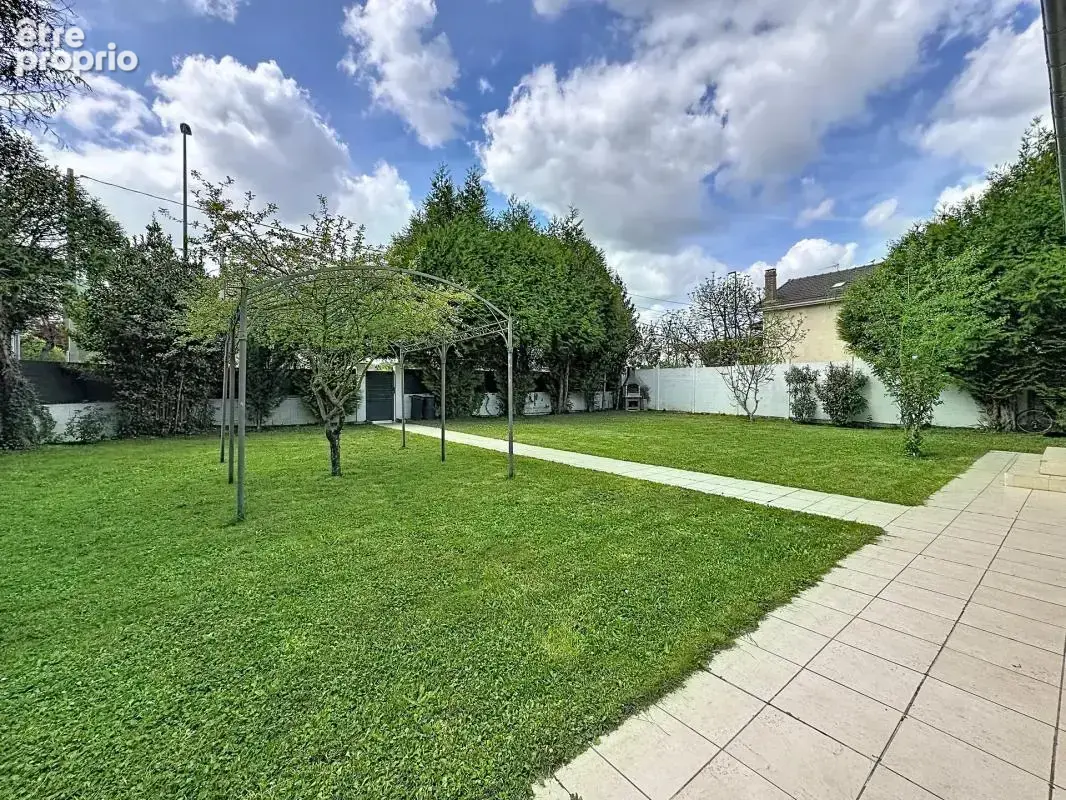 Spacieuse maison rénovée à Vaires-sur-Marne - photo 2