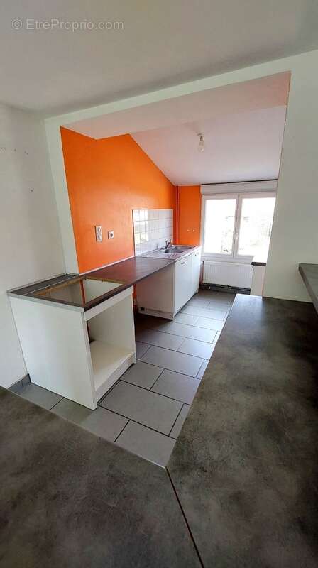 Maison 104 m² à La Comte  - photo 8