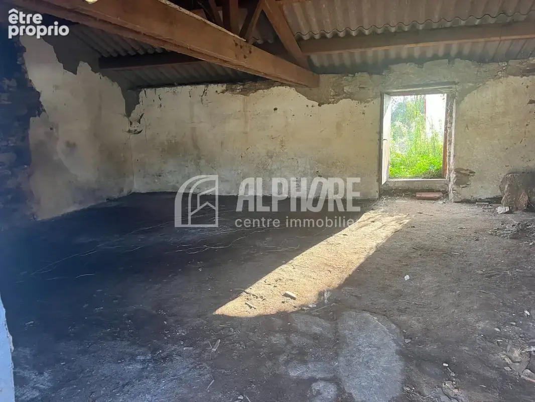 EXCLUSIVITÉ Au calme en campagne, bâtiment en pierres de 44 m² sur une parcelle de 99 m² - photo 2