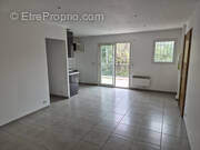 Appartement à SOLLIES-TOUCAS