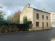 Maison à MAGNAC-LAVAL