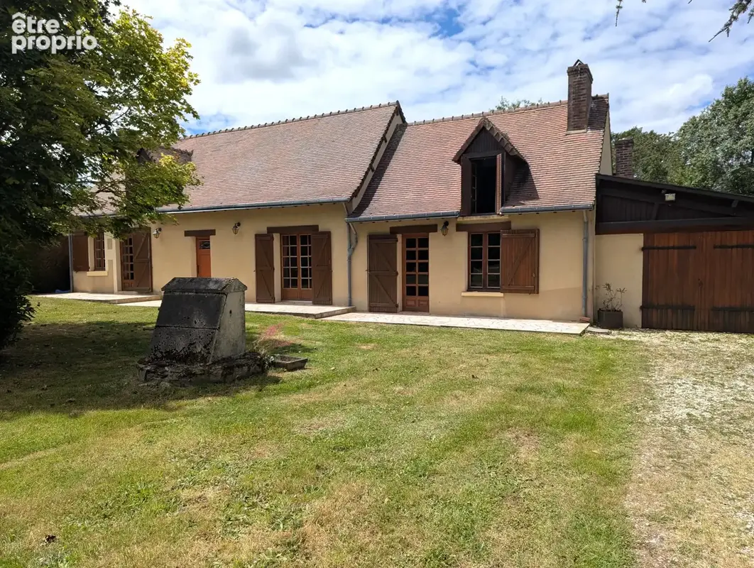 Maison à SAINT-DENIS-DE-JOUHET