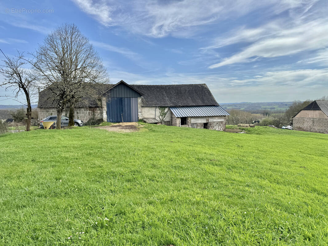 Maison à SAINT-BONNET-LA-RIVIERE