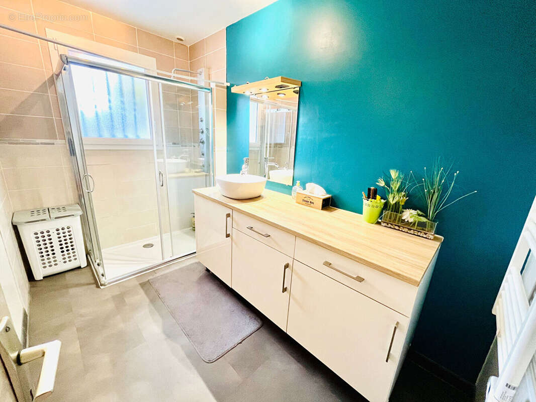 Maison T4 de plain-pied avec garage et piscine à vendre à Gujan-Mestras, quartier Meyran - photo 14