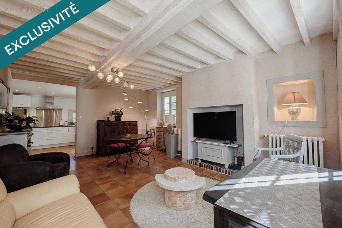 Maison 245 m² à Chambeugle  - photo 4
