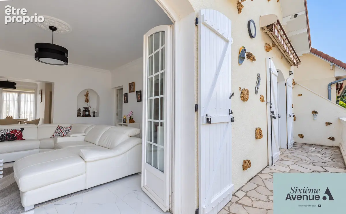 Maison meulière familiale avec piscine couverte, jardin et garage - photo 4