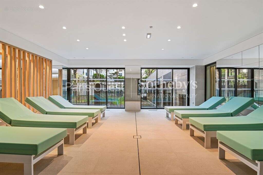 Appartement à NEUILLY-SUR-SEINE