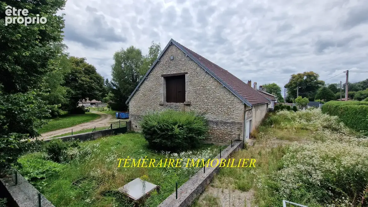 Axe Champagnole / Lons - Ensemble immobilier composé de 3 Maisons - photo 6