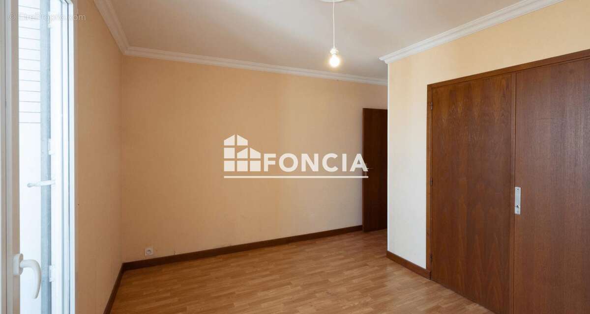 Appartement à BOURG-LES-VALENCE