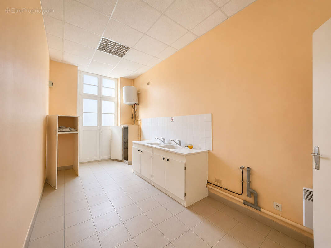 Appartement à rénover Centre ville idéal défiscalisation - photo 3