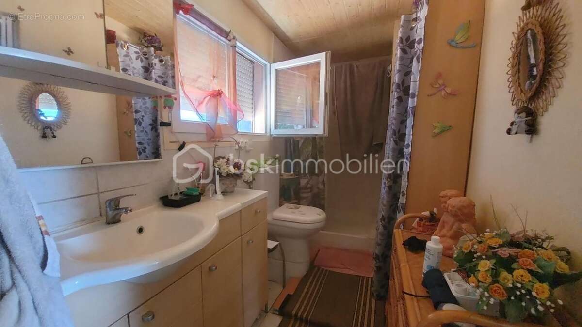 Maison sur un terrain de plus de 1700m² - photo 10