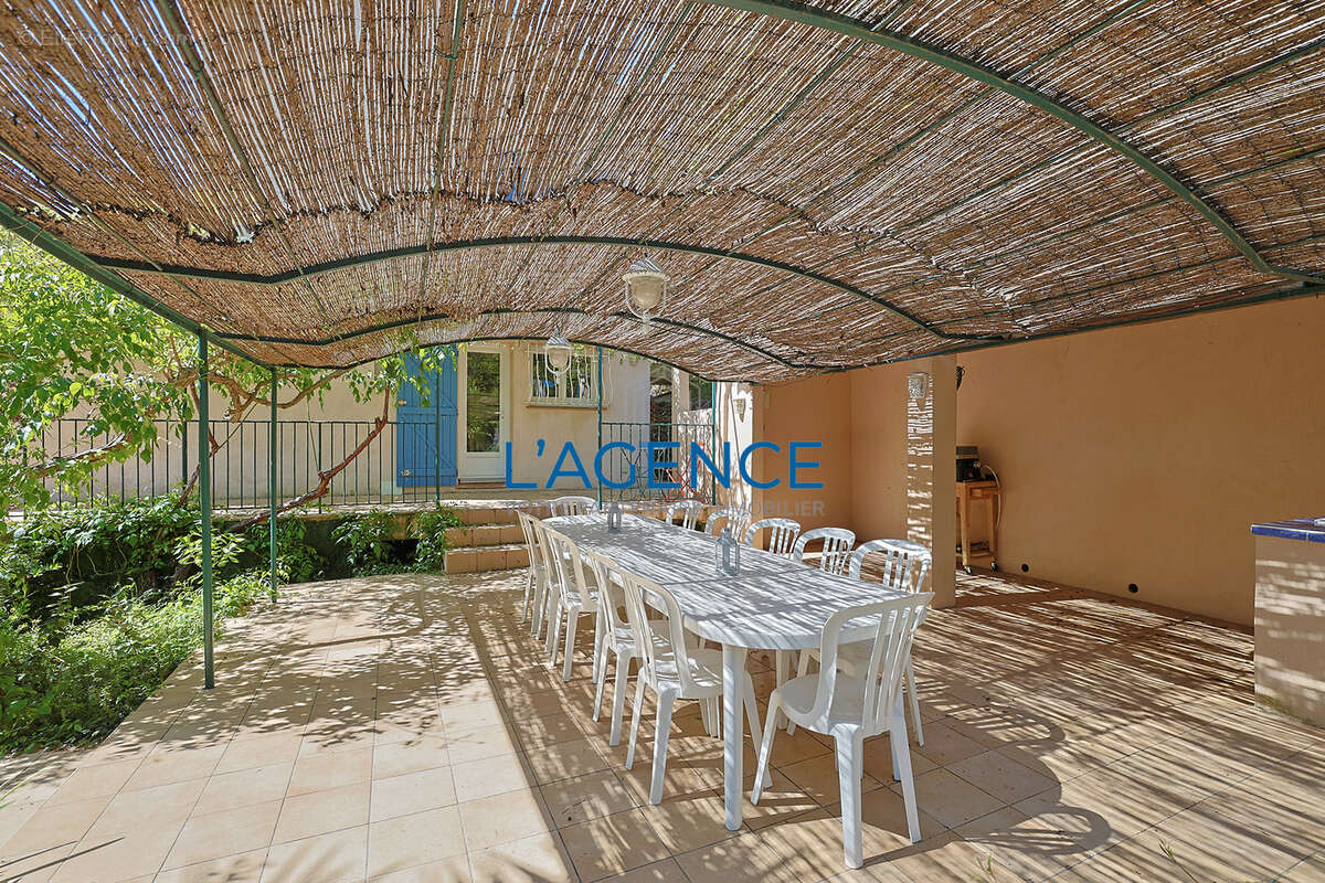 Maison à CARQUEIRANNE