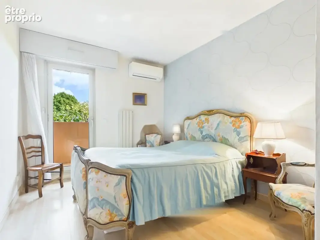 Antibes – Parc de la Badine : 3 pièces de 78,43 m² (Carrez), terrasse et balcon, dans un parc arboré de 1,4 ha avec piscine et t - photo 9