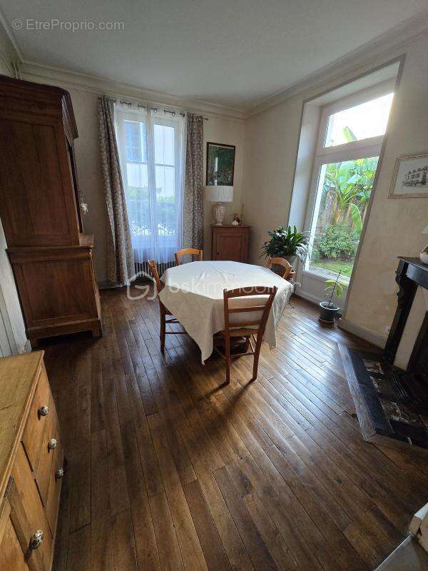 Maison à CELLES-SUR-BELLE