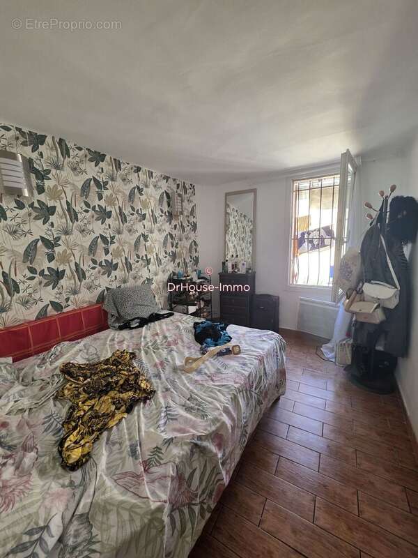 Appartement à MARSEILLE-3E