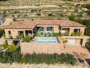 Maison à LE CASTELLET