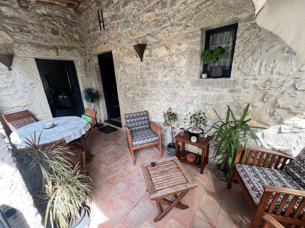 Maison à SAINT-ANDRE-DE-CRUZIERES