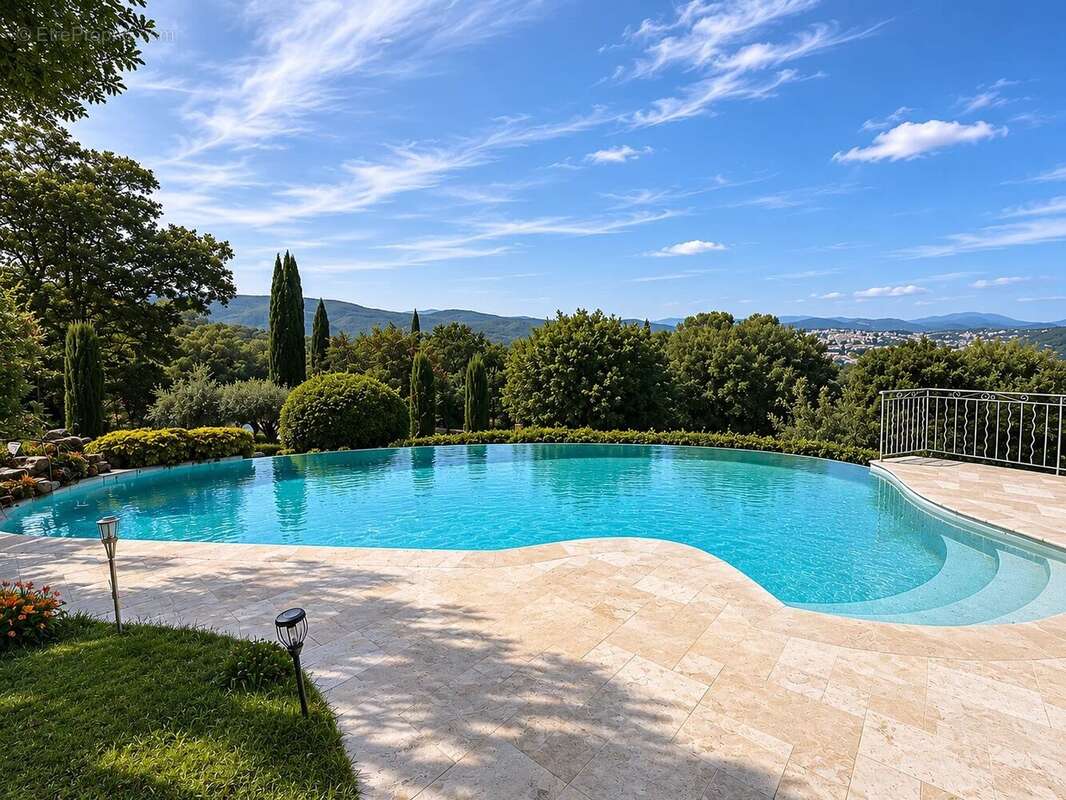 Maison à FAYENCE