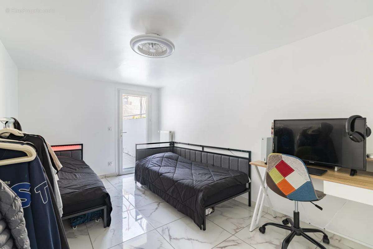 Maison de 4 pièces de 51m² (89m2 au sol) à Montfermeil - photo 5