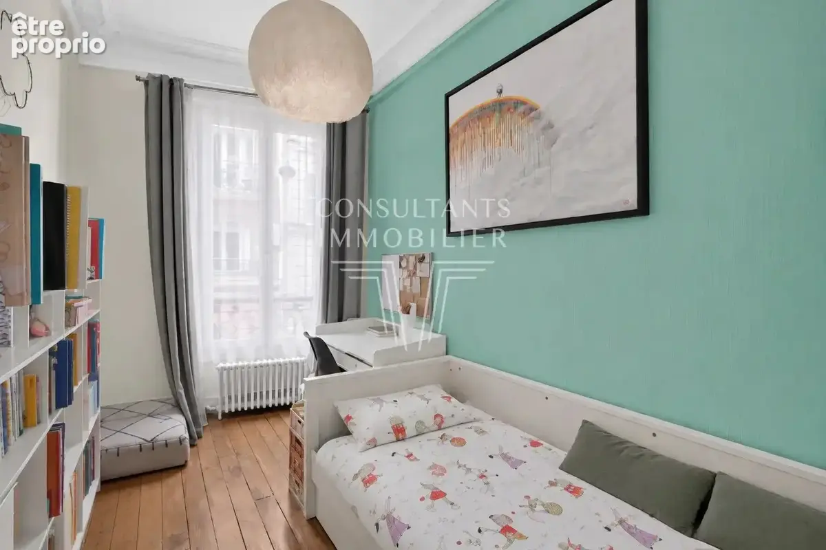Ternes/wagram. parfait état, trois chambres - photo 9