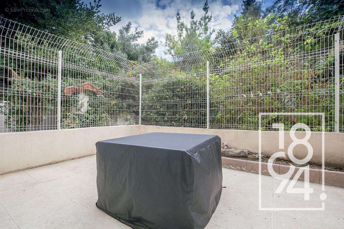 Appartement à MARSEILLE-4E