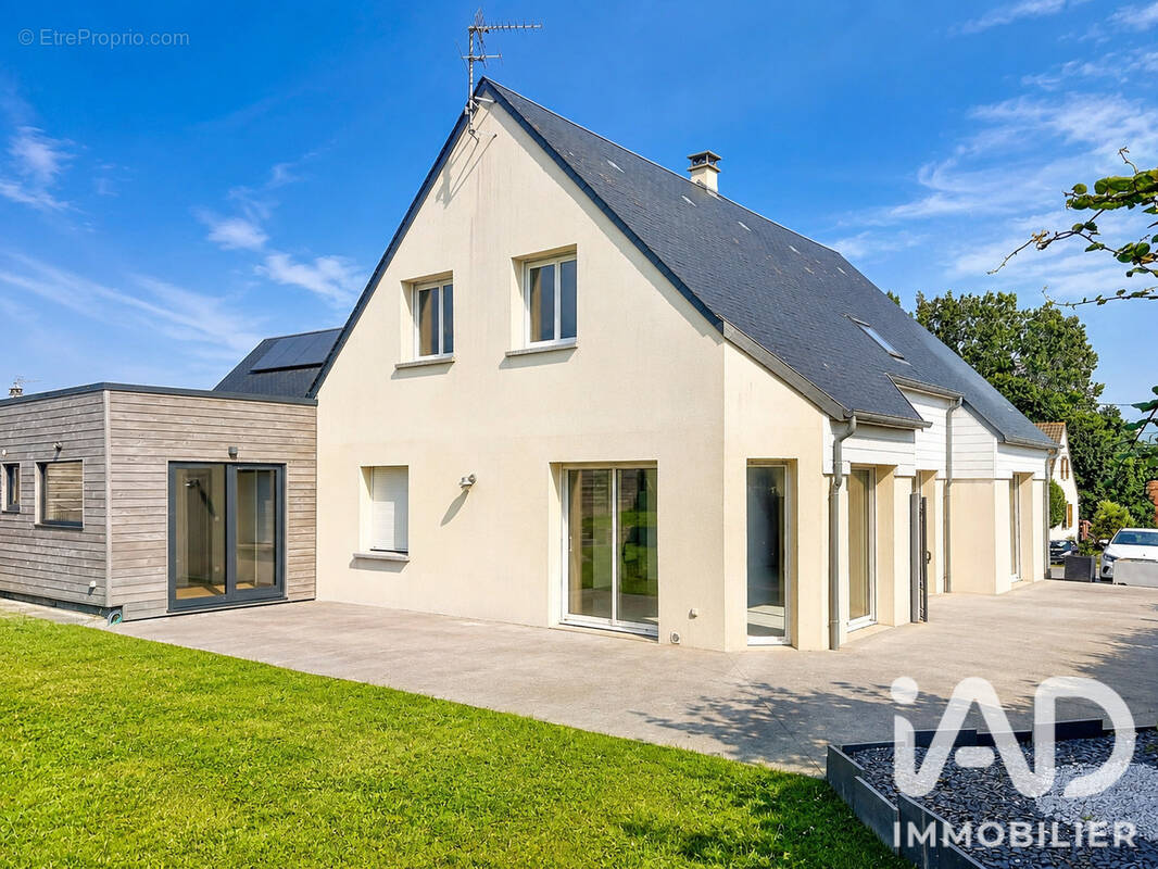Photo 1 - Maison à JULLOUVILLE