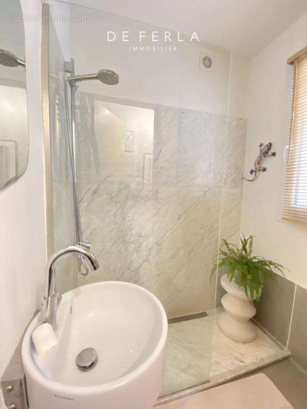 Appartement à PARIS-10E