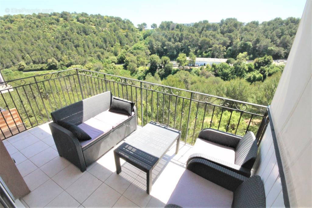 Appartement à MOUGINS