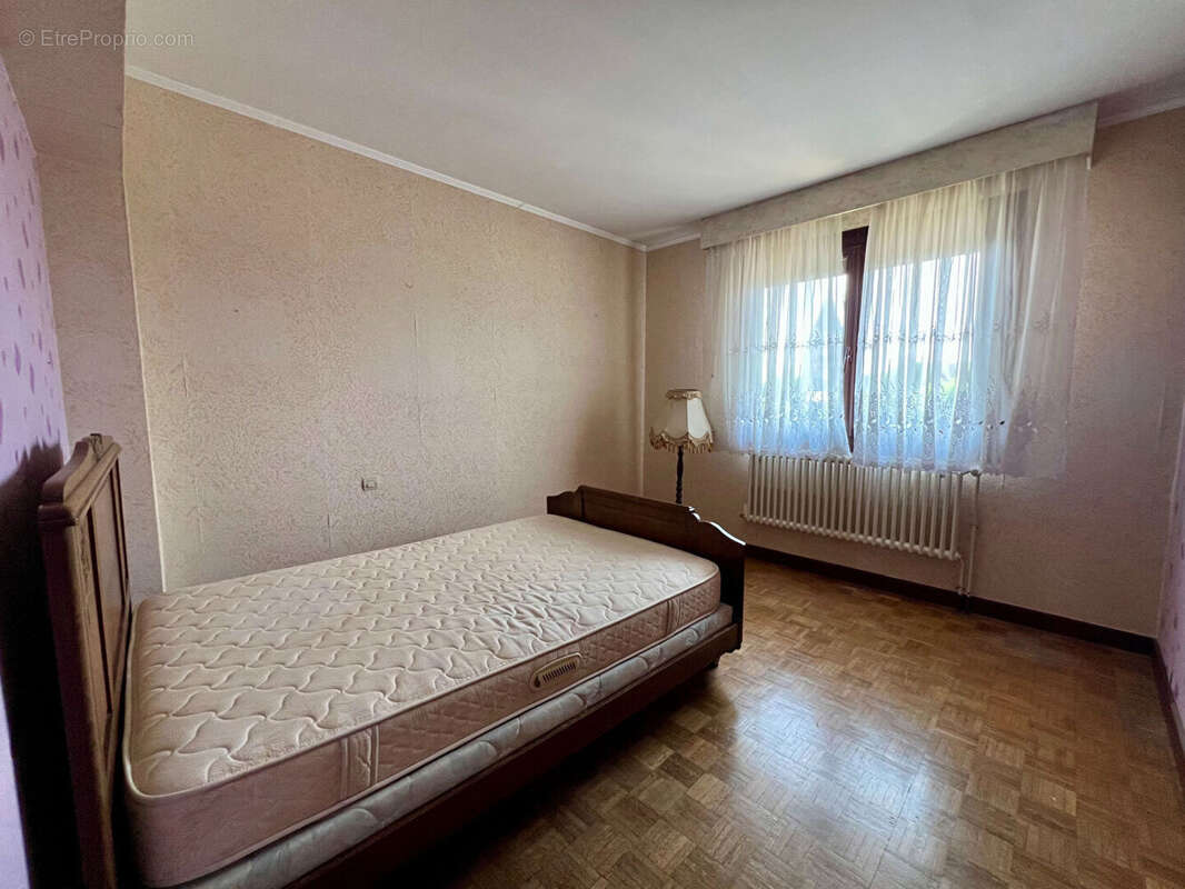 Maison à VAILLY-SUR-AISNE