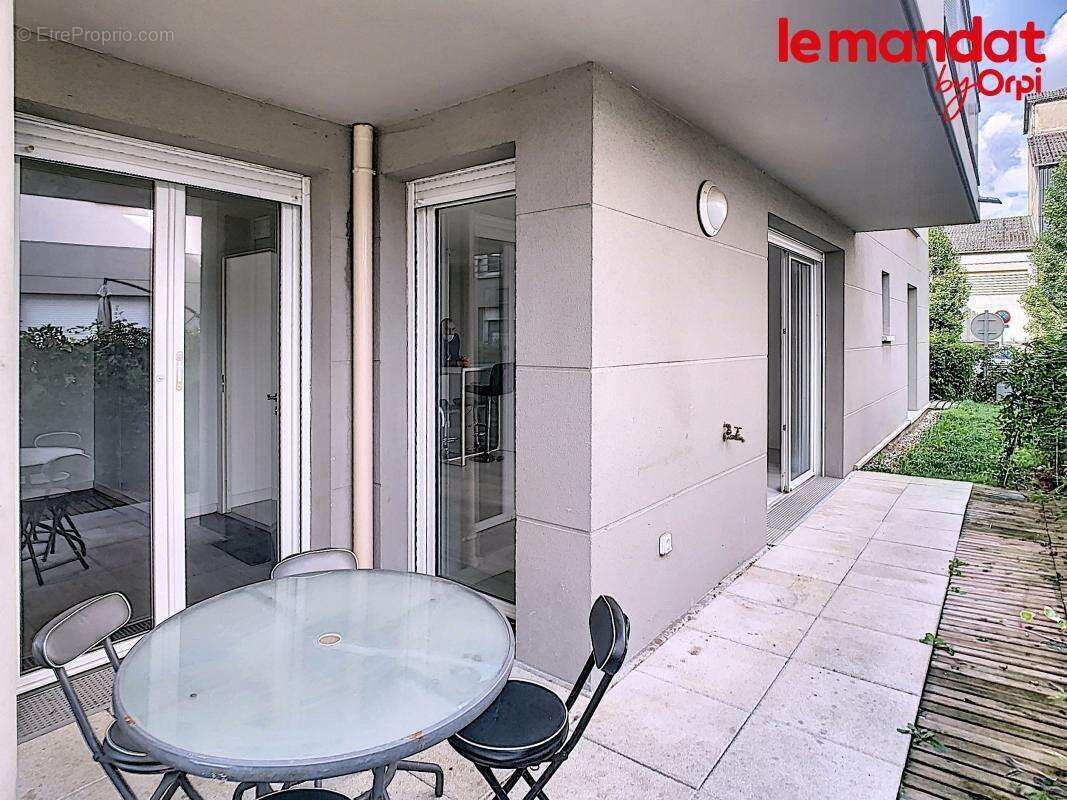 Appartement à HARDRICOURT