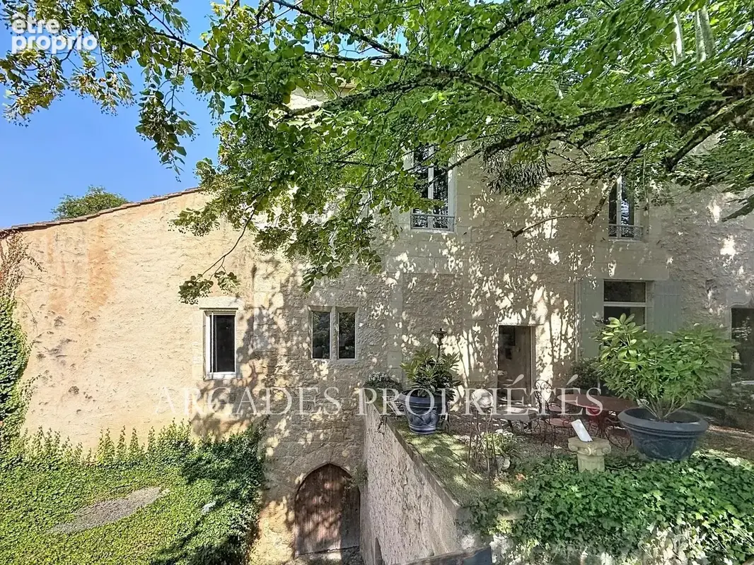 Demeure d'exception avec moulin et dependances - photo 2