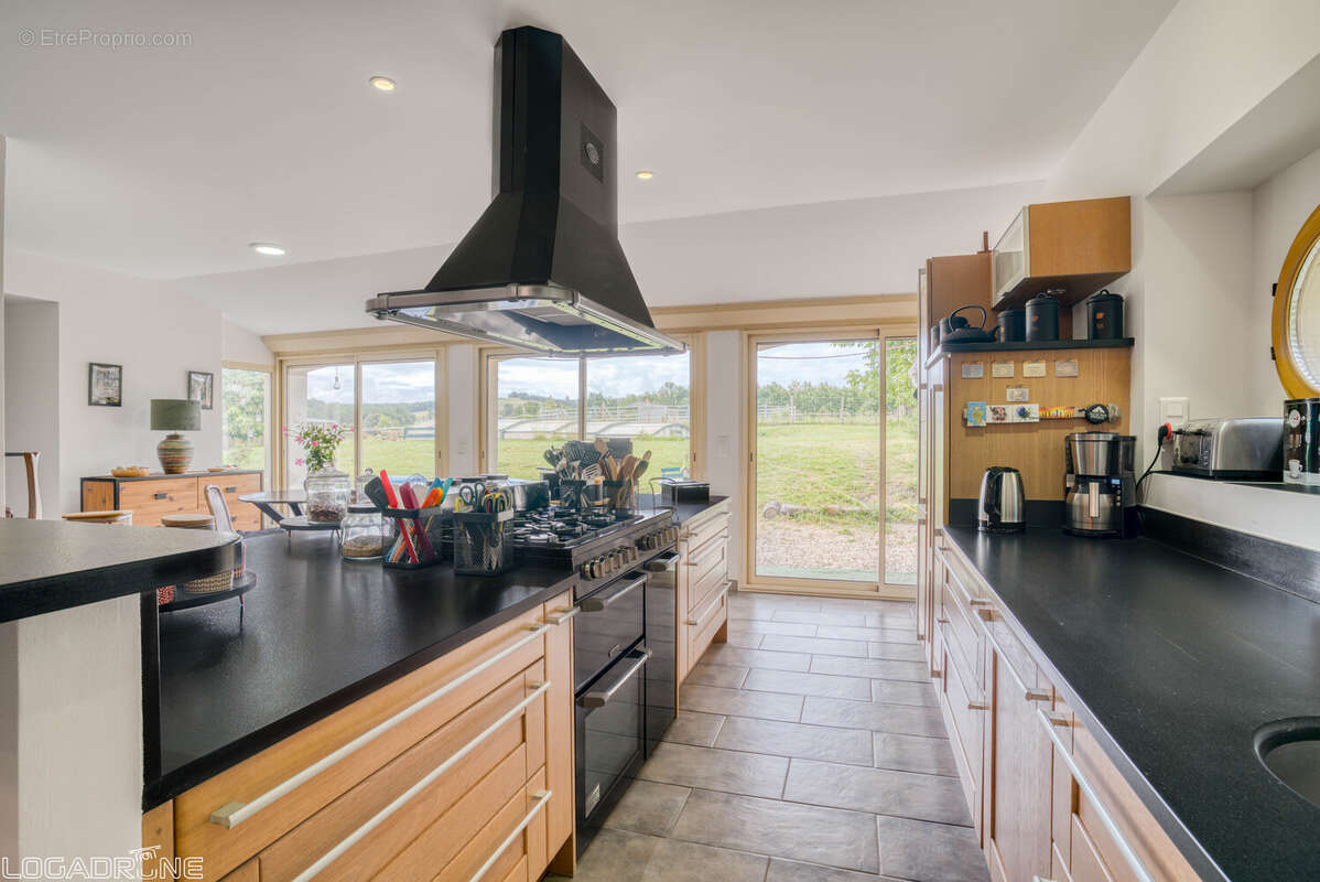 Maison 210 m² à Grateloup-Saint-Gayrand  - photo 16