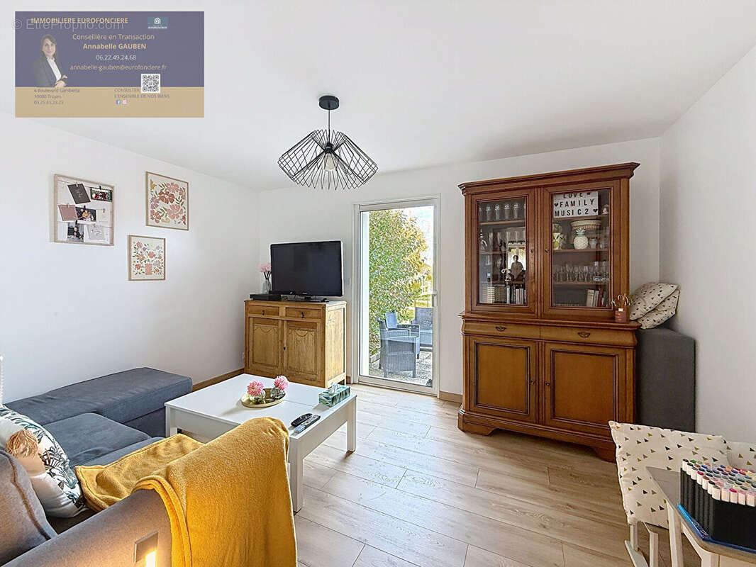 Maison à LA CHAPELLE-SAINT-LUC