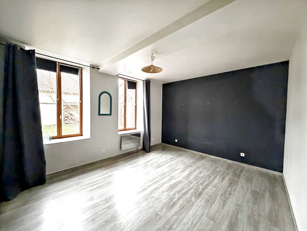 Maison à LONGUEVILLE-SUR-AUBE