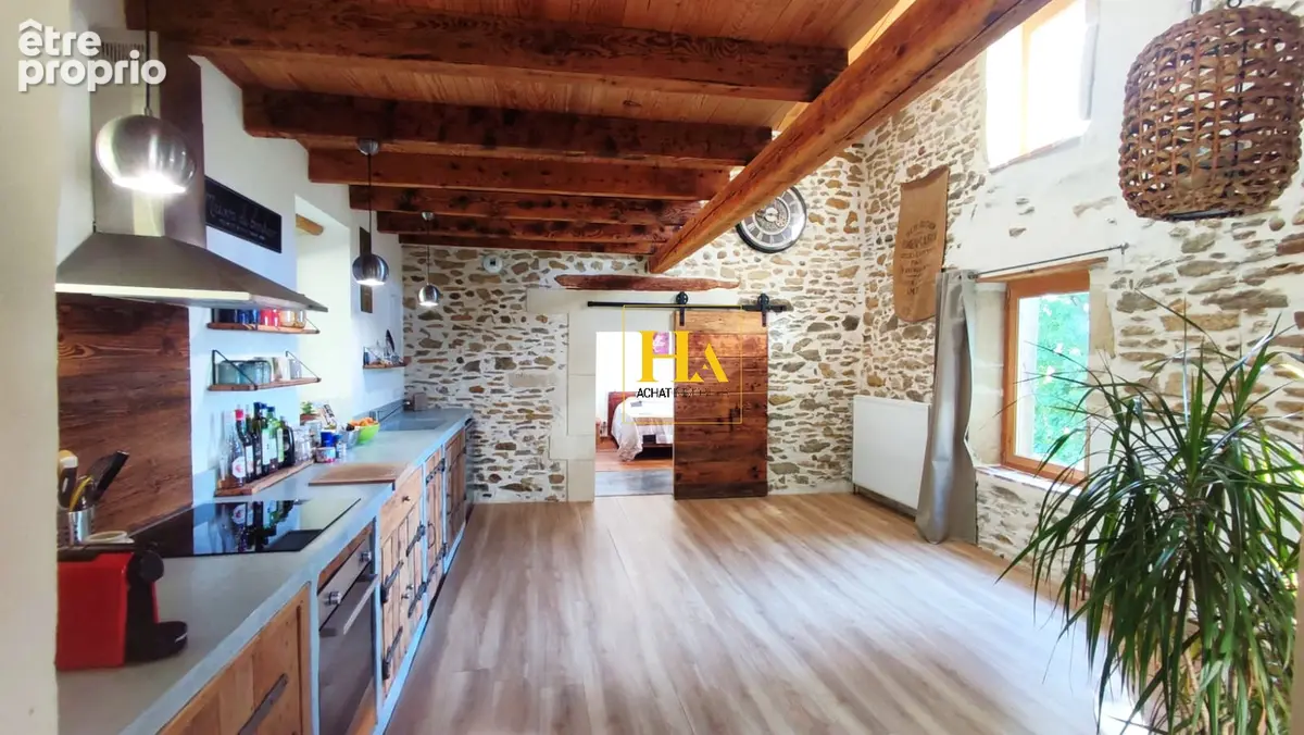 Maison en pierre rénovée avec vue panoramique à Bathernay - photo 5
