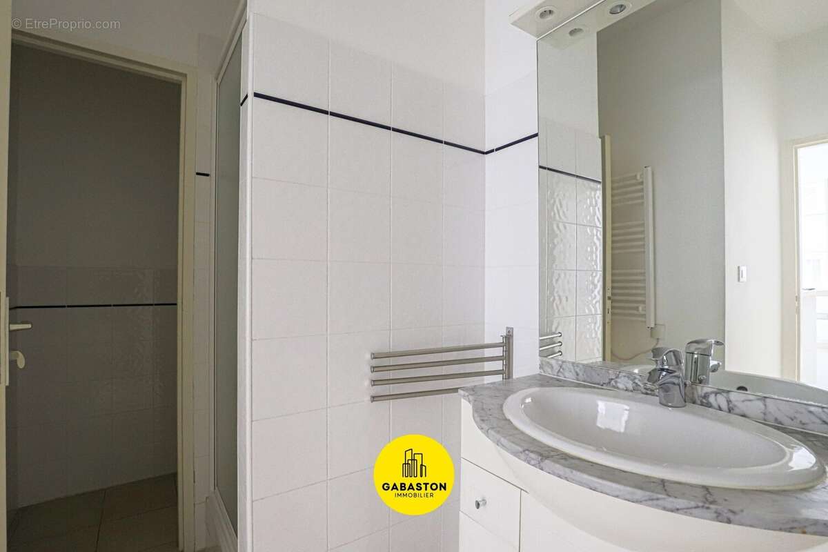 Appartement à MARSEILLE-1E